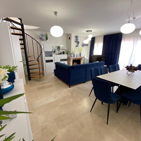 Spacious And Stylish Penthouse In Mijas El Faro Kültér fotó
